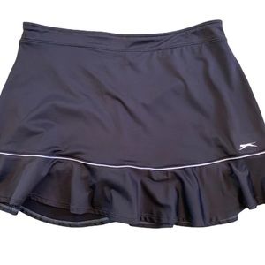 Slazenger women's large golf skorts